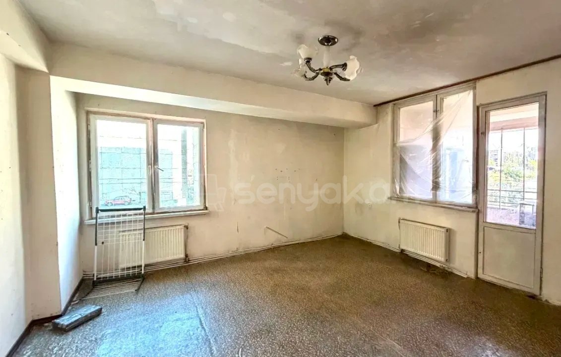 3 Սենյականոց Բնակարան, 75քմ, 4/14 հարկ, Պետական Վիճակում