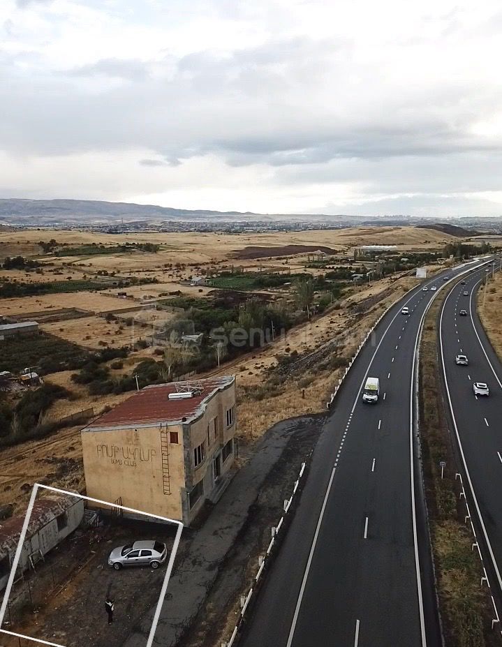 Շենք-Շինություն, 250քմ, Կապիտալ Վերանորոգված