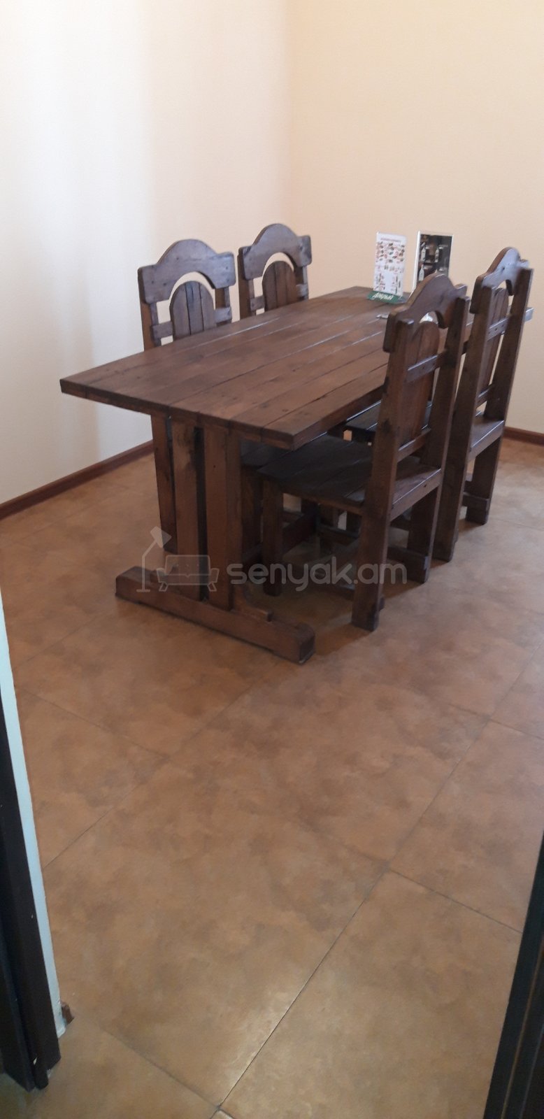 Շենք-Շինություն, 250քմ, Կապիտալ Վերանորոգված