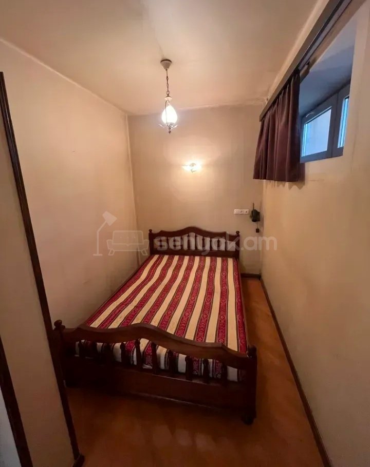 2 Սենյականոց Բնակարան Քարե Շենքում, 49քմ, 3/7 հարկ, Նորմալ Վիճակում