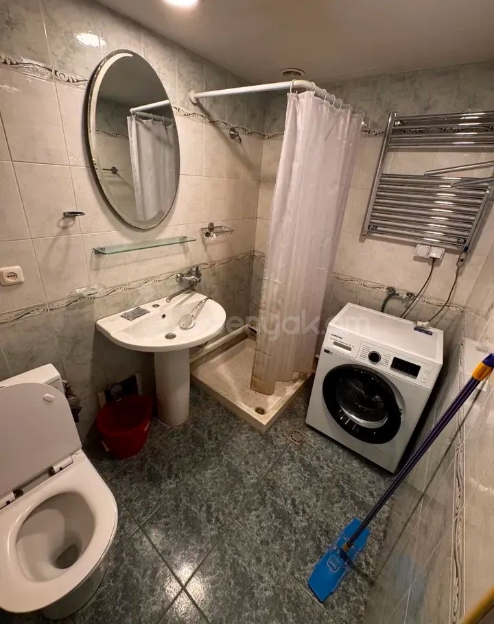 2 Սենյականոց Բնակարան Քարե Շենքում, 49քմ, 3/7 հարկ, Նորմալ Վիճակում
