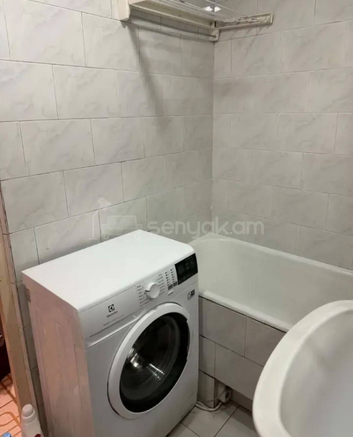 3 Սենյականոց Բնակարան, 56քմ, 3/4 հարկ, Նորմալ Վիճակում, Կահավորված, Արևկող