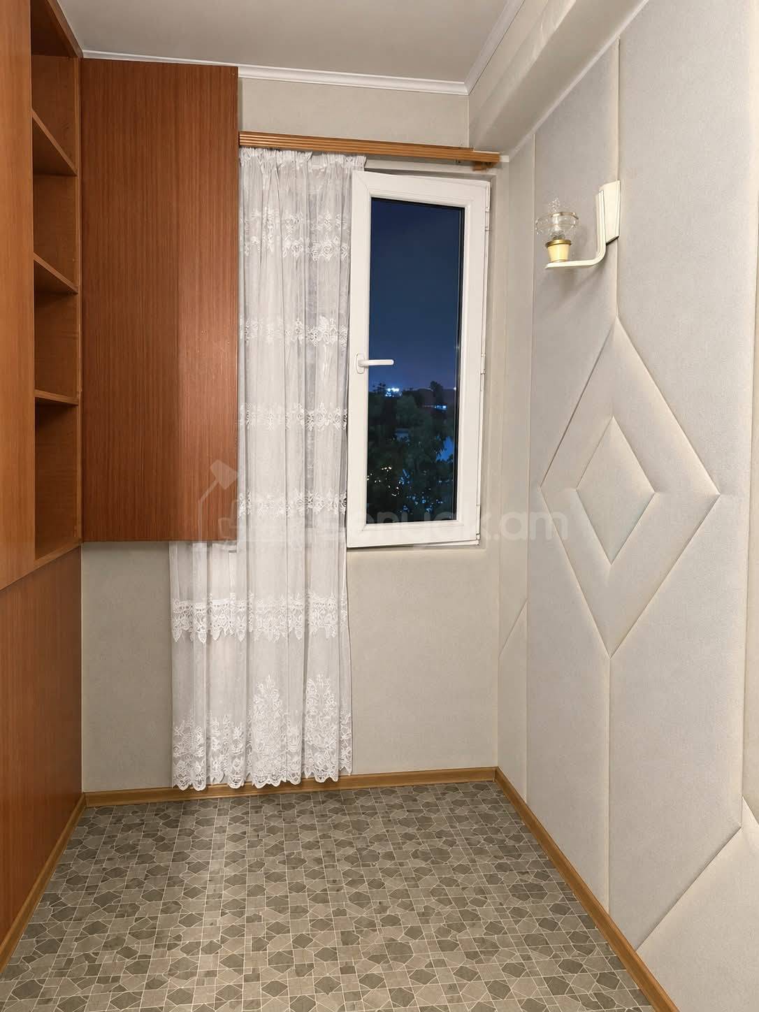 3 Սենյականոց Բնակարան, 60քմ, 3/9 հարկ, Նորմալ Վիճակում