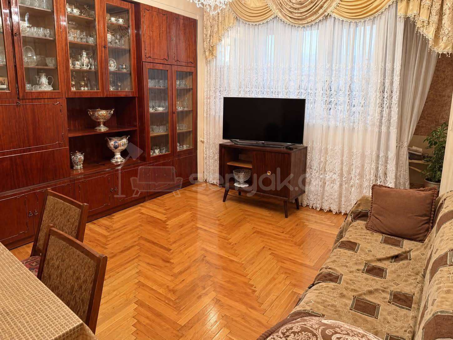 3 Սենյականոց Բնակարան, 60քմ, 3/9 հարկ, Նորմալ Վիճակում