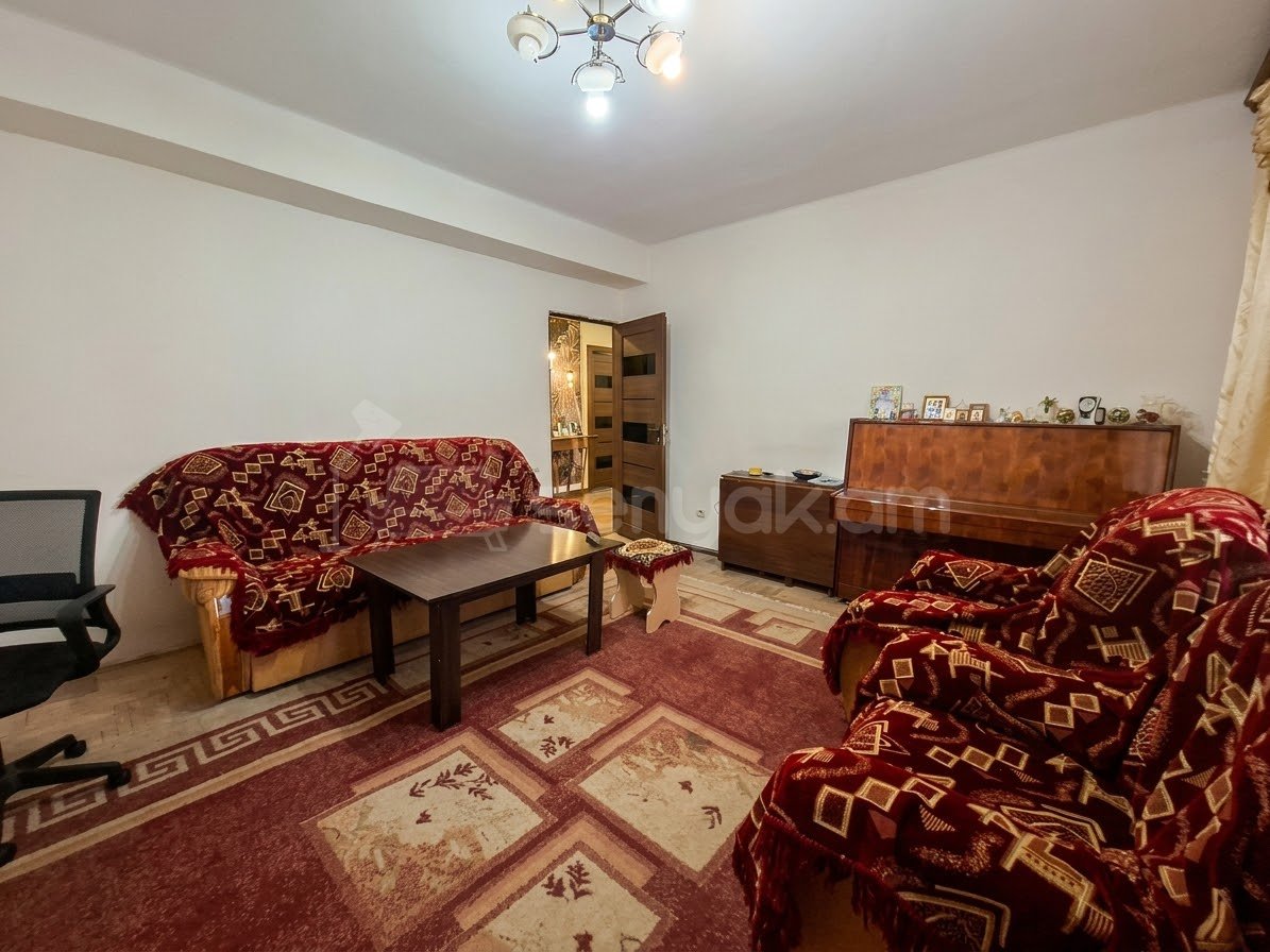 4 Սենյականոց Բնակարան, 84քմ, 5/9 հարկ, Նորմալ Վիճակում