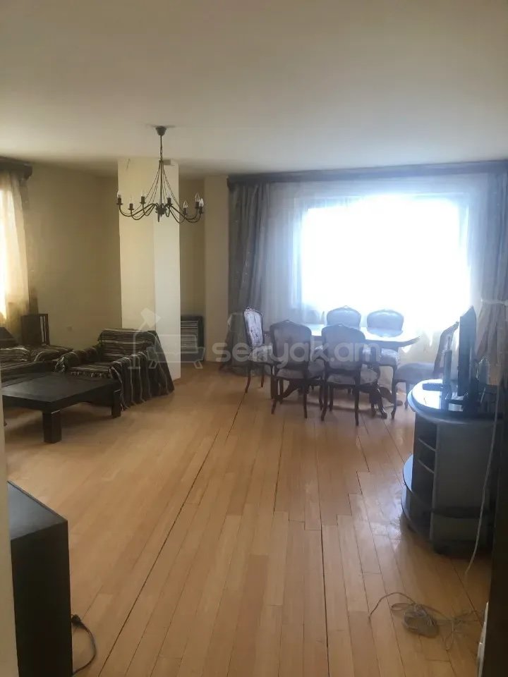 4 Սենյականոց Բնակարան, 106քմ, 6/16 հարկ, Նորմալ Վիճակում
