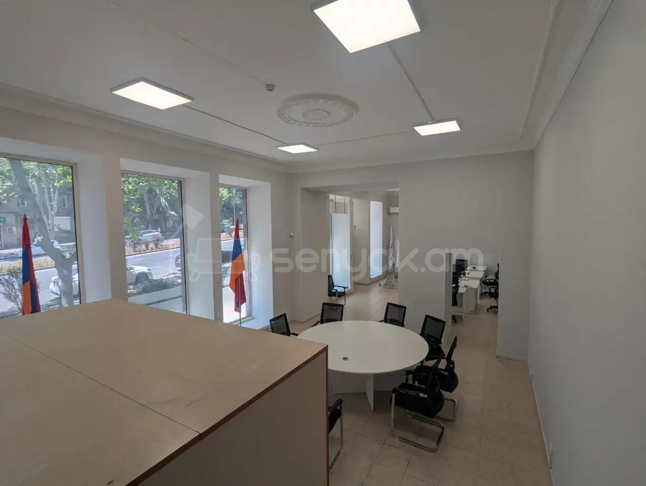 Կոմերցիոն Տարածք, 207քմ, Կապիտալ Վերանորոգված