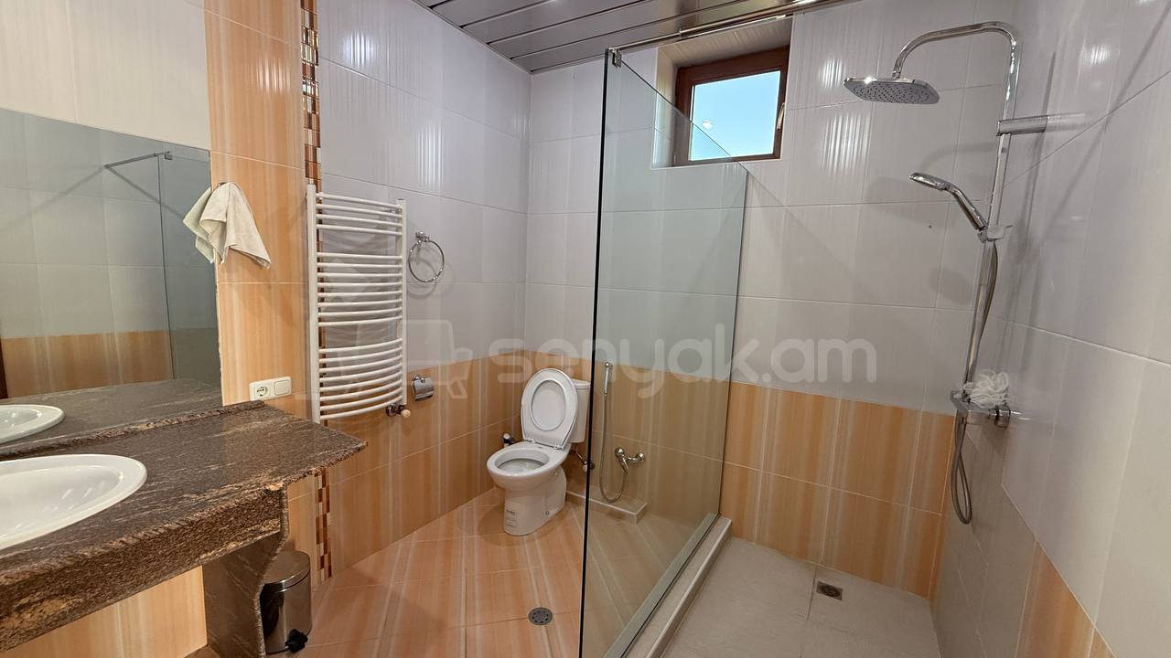 5 Սենյականոց Սեփական Տուն, 450քմ, Կապիտալ Վերանորոգված