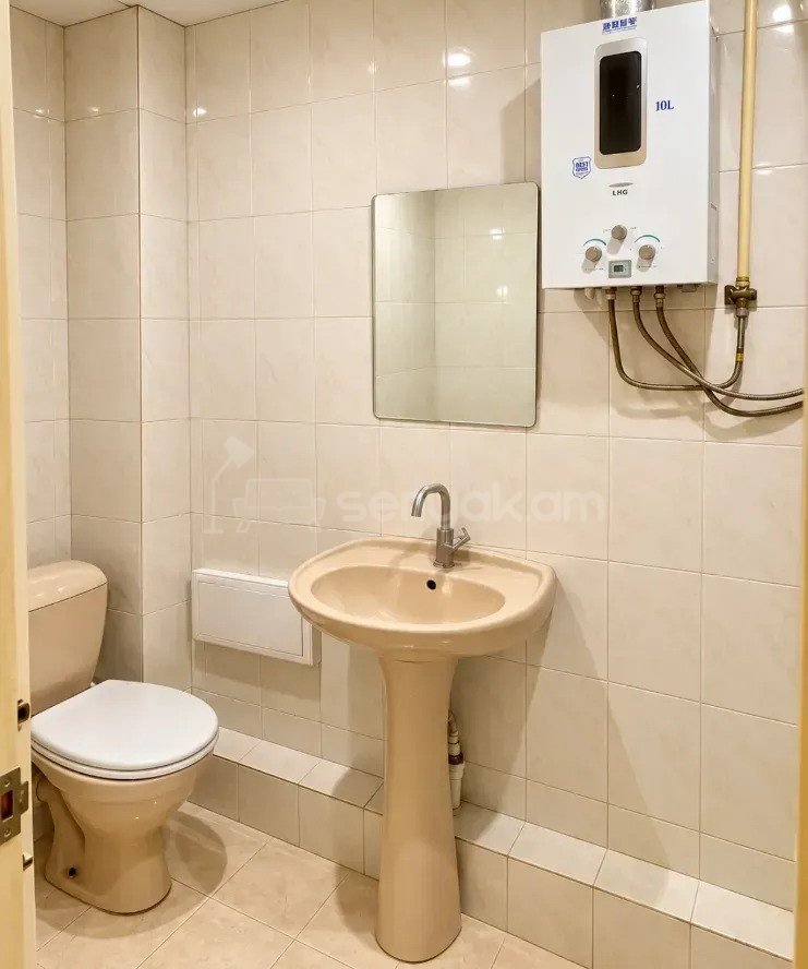 2 Սենյականոց Բնակարան Քարե Շենքում, 71քմ, 4/5 հարկ, Նորմալ Վիճակում