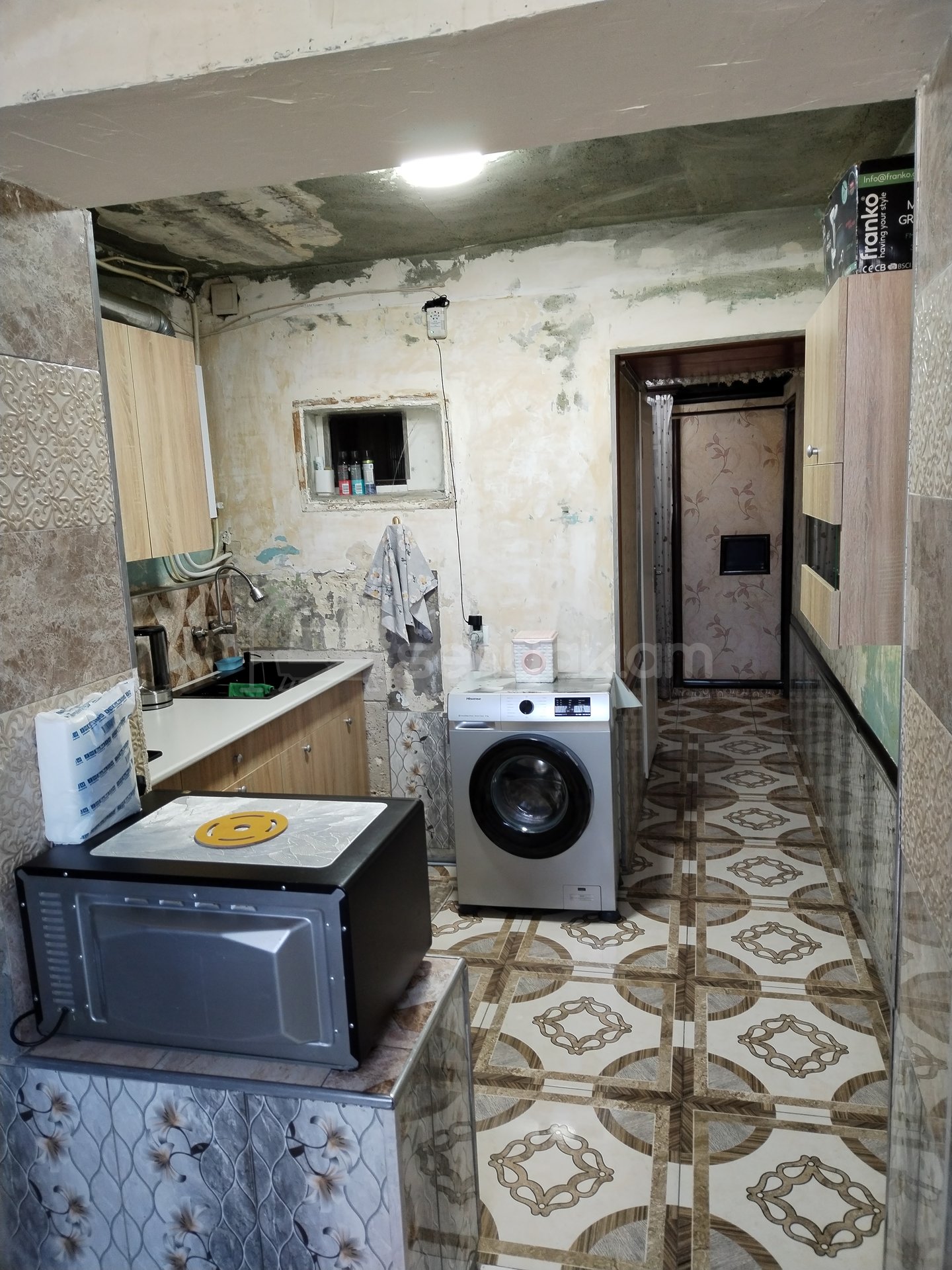 2 Սենյականոց Բնակարան Քարե Շենքում, 57քմ, 5/5 հարկ, Նորմալ Վիճակում