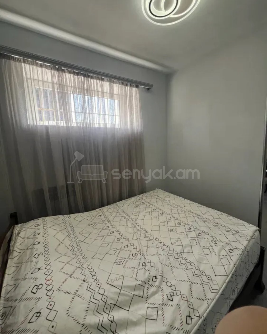 2 Սենյականոց Բնակարան Քարե Շենքում, 48քմ, 2/5 հարկ, Կապիտալ Վերանորոգված, Կահավորված