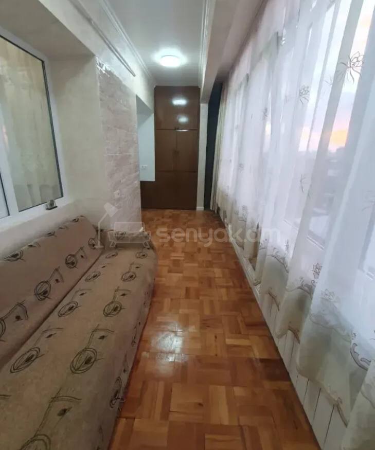 3 Սենյականոց Բնակարան Քարե Շենքում, 90քմ, 3/5 հարկ, Կոսմետիկ Վերանորոգված, Կահավորված