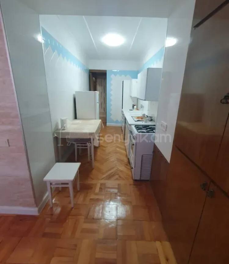 3 Սենյականոց Բնակարան Քարե Շենքում, 90քմ, 3/5 հարկ, Կոսմետիկ Վերանորոգված, Կահավորված