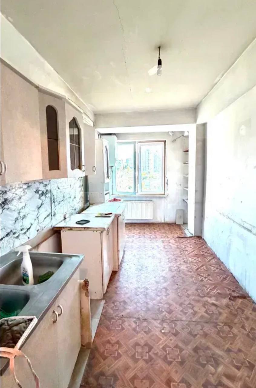 3 Սենյականոց Բնակարան, 75քմ, 4/14 հարկ, Պետական Վիճակում