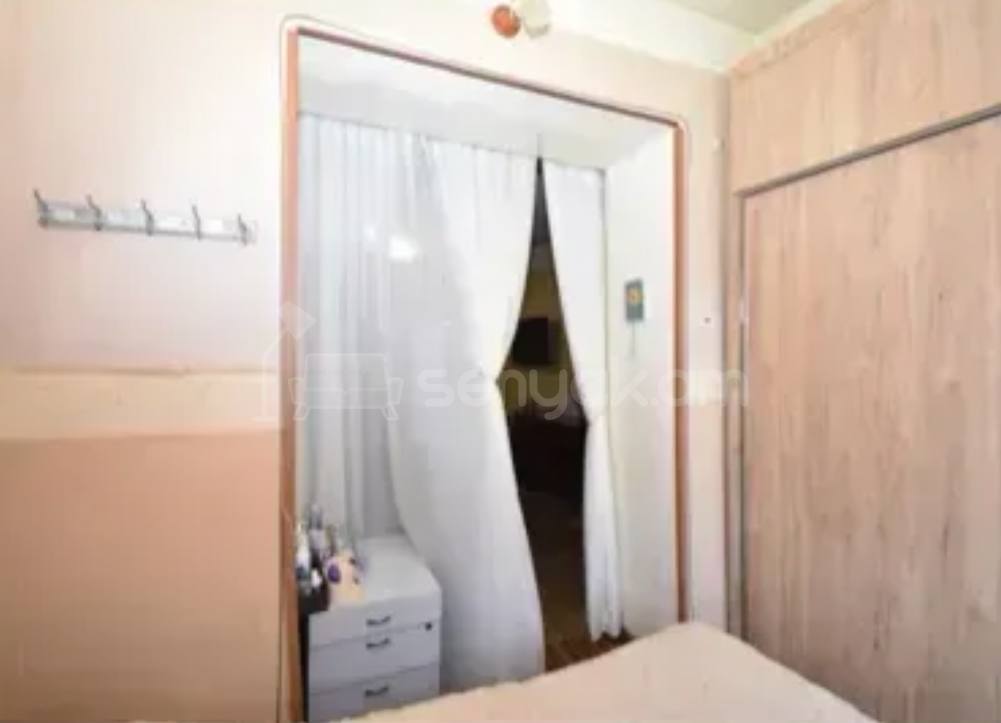 4 Սենյականոց Բնակարան Քարե Շենքում, 110քմ, 5/5 հարկ, Կոսմետիկ Վերանորոգված
