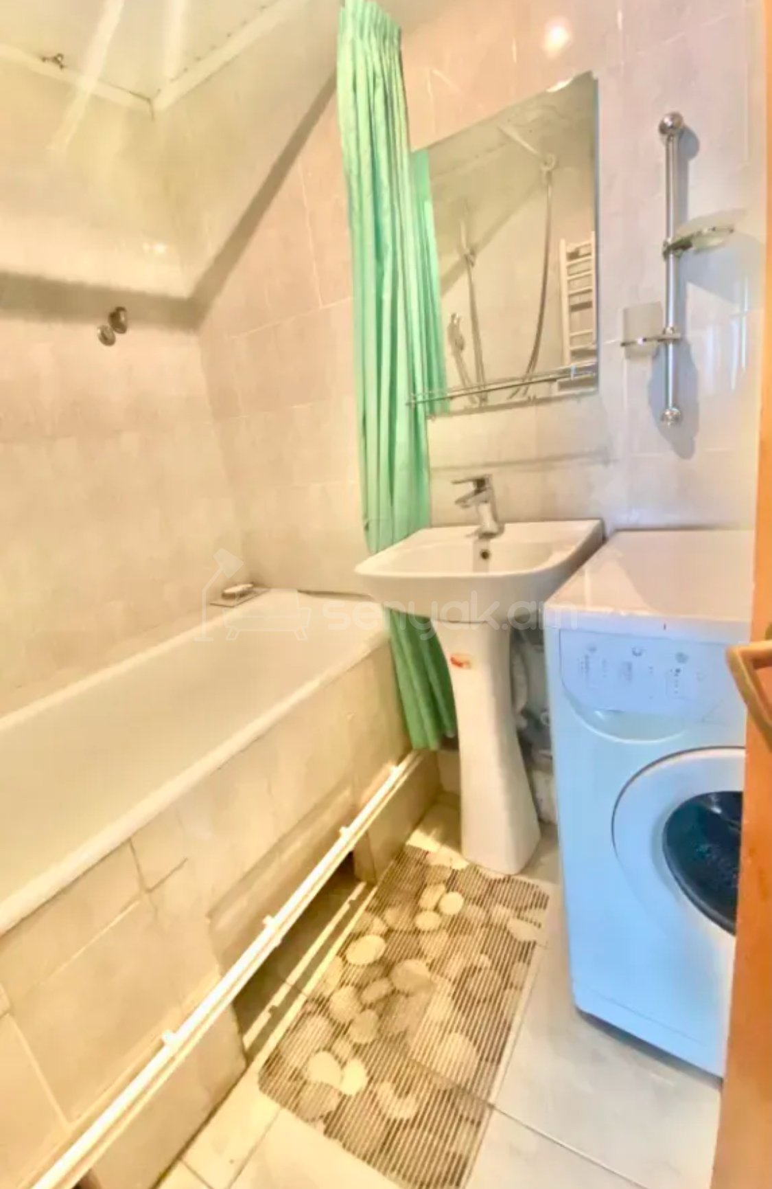 2 Սենյականոց Բնակարան, 71քմ, 3/9 հարկ, Նորմալ Վիճակում, Կահավորված