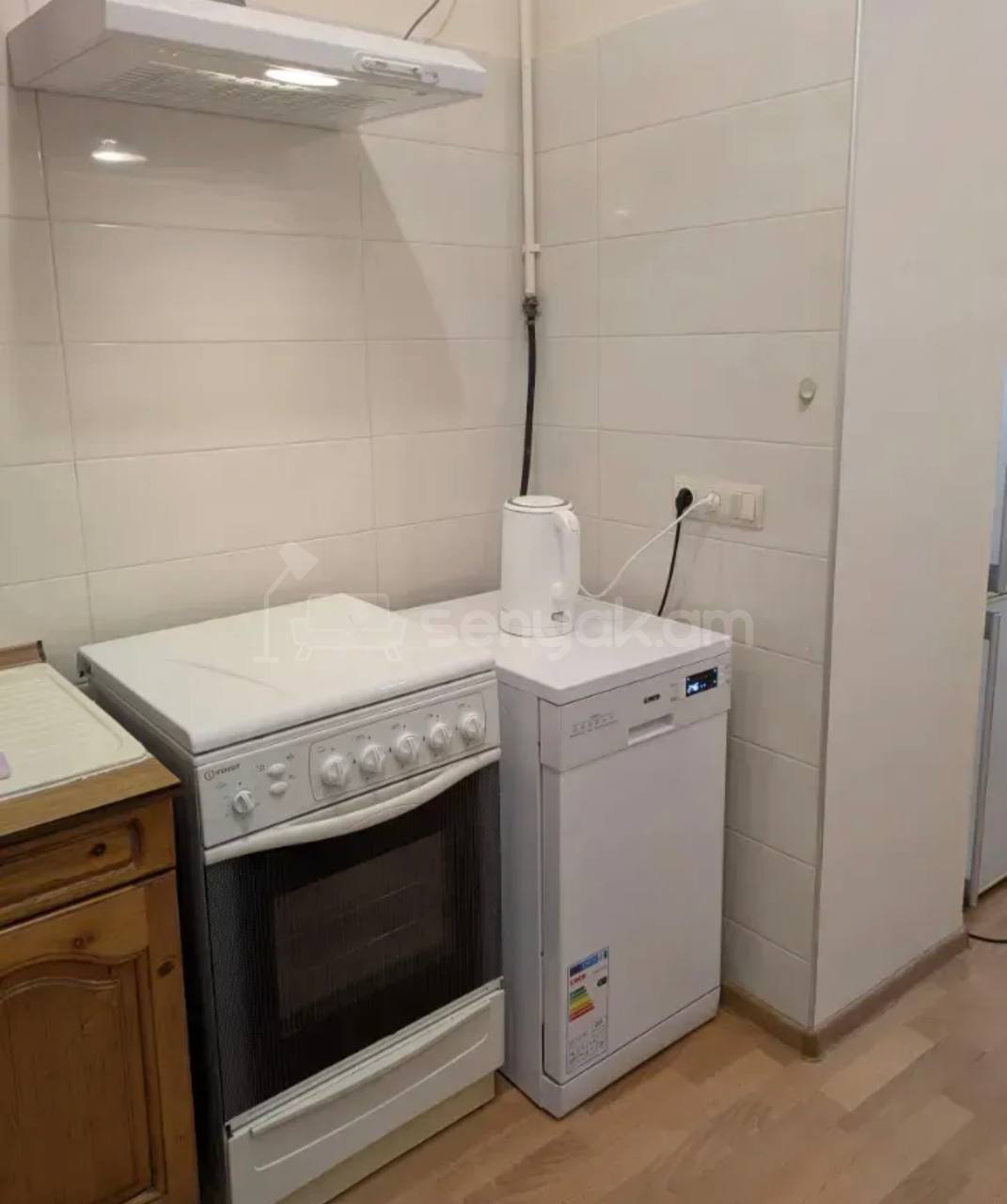 2 Սենյականոց Բնակարան Քարե Շենքում, 55քմ, 4/4 հարկ, Կապիտալ Վերանորոգված, Կահավորված