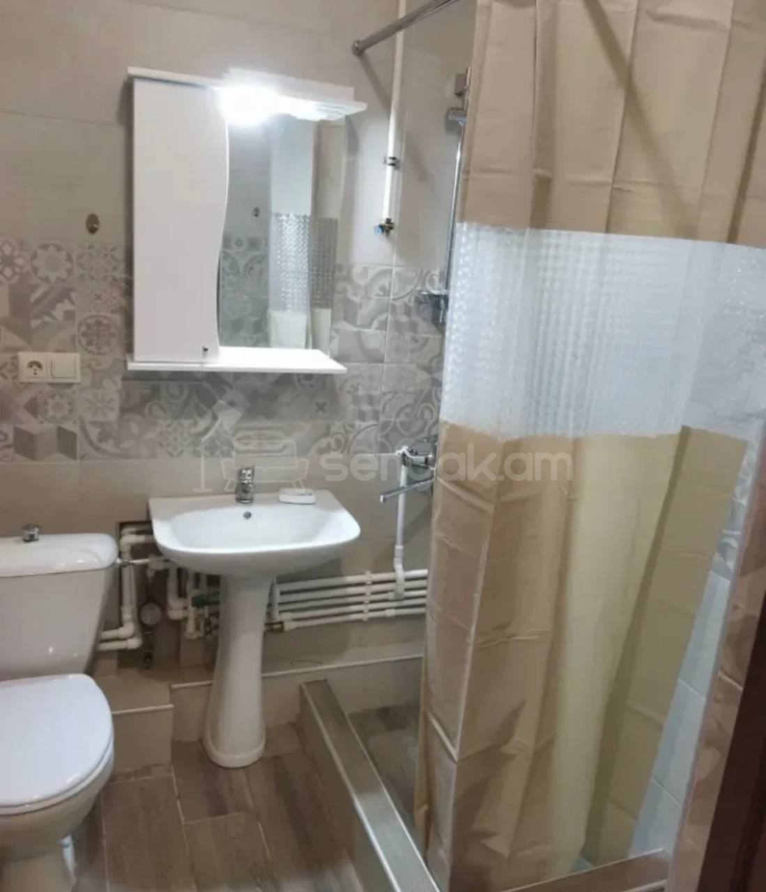 2 Սենյականոց Բնակարան Քարե Շենքում, 55քմ, 4/4 հարկ, Կապիտալ Վերանորոգված, Կահավորված, Արևկող