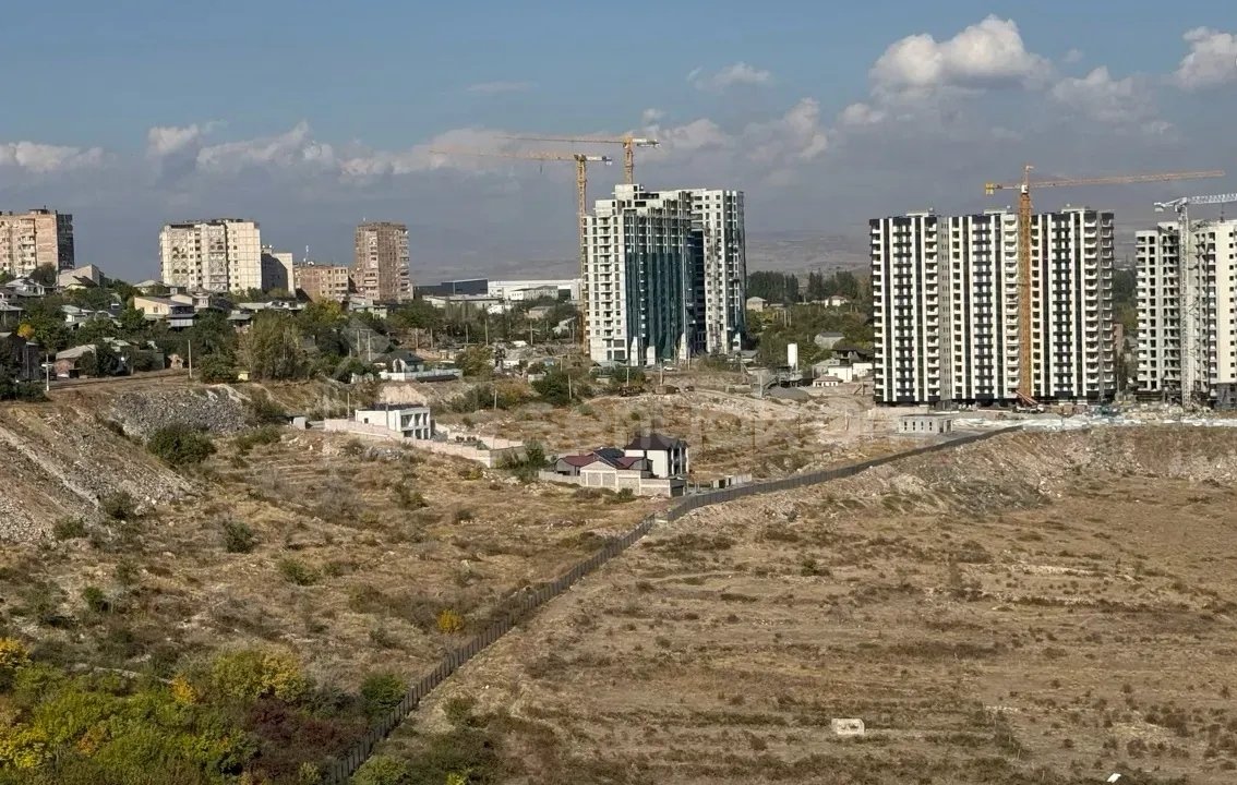 3 Սենյականոց Բնակարան Նորակառույցում, 100քմ, 17/18 հարկ, Զրոյական Վիճակում