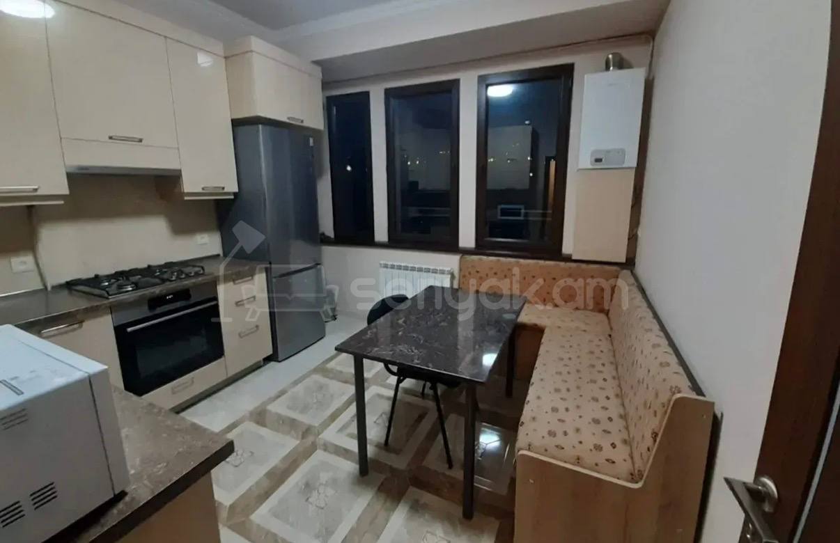 4 Սենյականոց Բնակարան, 97քմ, 8/9 հարկ, Կապիտալ Վերանորոգված, Կահավորված, Արևկող