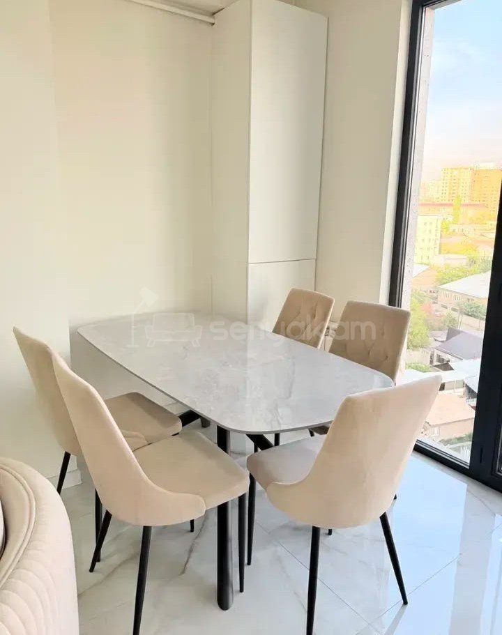 3 Սենյականոց Բնակարան, 90քմ, 3/4 հարկ, Կապիտալ Վերանորոգված, Կահավորված, Արևկող