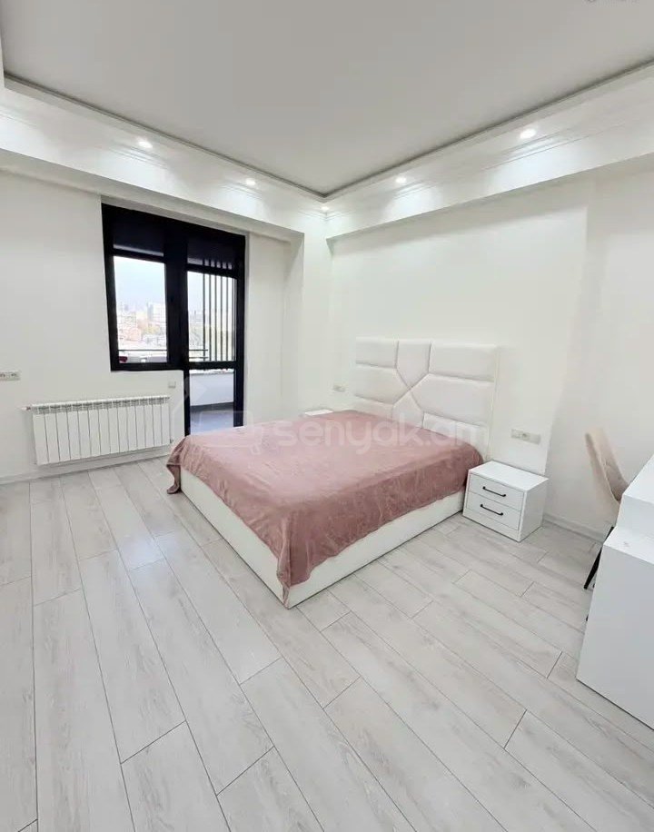 3 Սենյականոց Բնակարան, 90քմ, 3/4 հարկ, Կապիտալ Վերանորոգված, Կահավորված, Արևկող