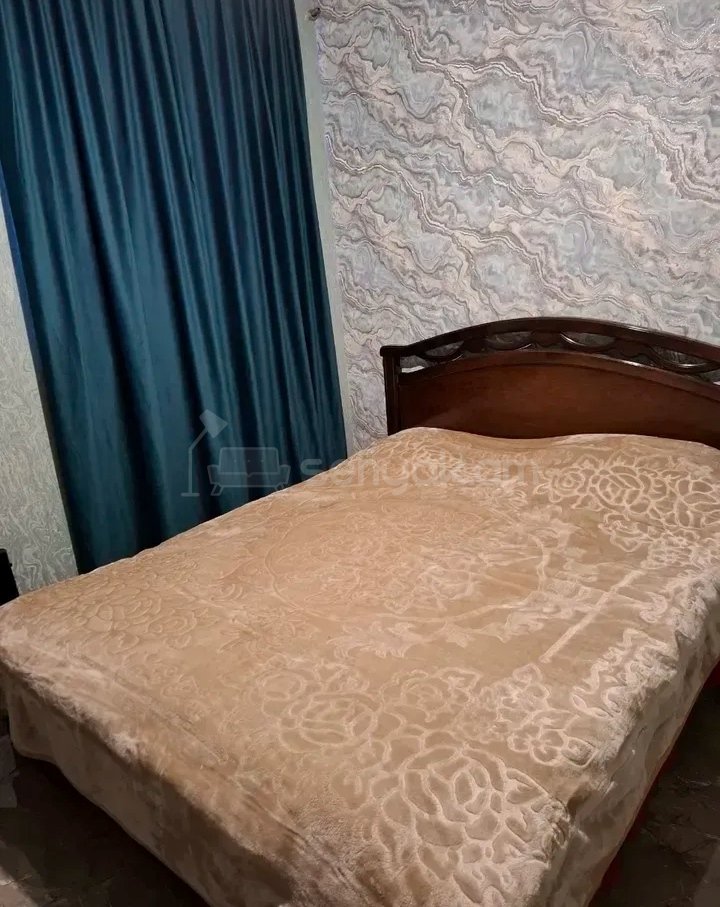 4 Սենյականոց Բնակարան Քարե Շենքում, 101քմ, 1/5 հարկ, Կապիտալ Վերանորոգված