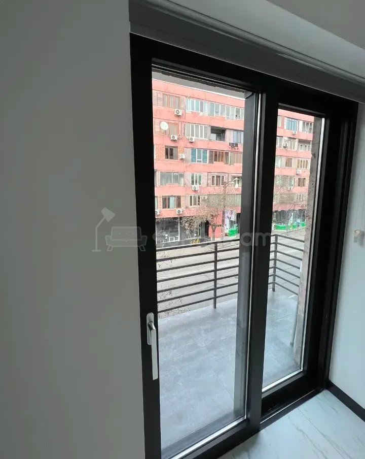 1 Սենյականոց Բնակարան Քարե Շենքում, 40քմ, 3/5 հարկ, Դիզայներական Վերանորոգված, Կահավորված, Արևկող
