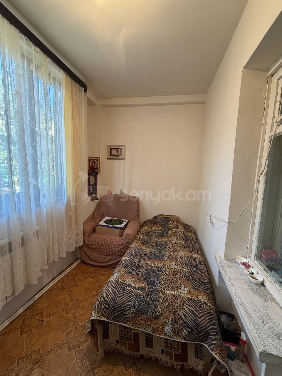 2 Սենյականոց Բնակարան Քարե Շենքում, 53քմ, 1/5 հարկ, Նորմալ Վիճակում, Կահավորված