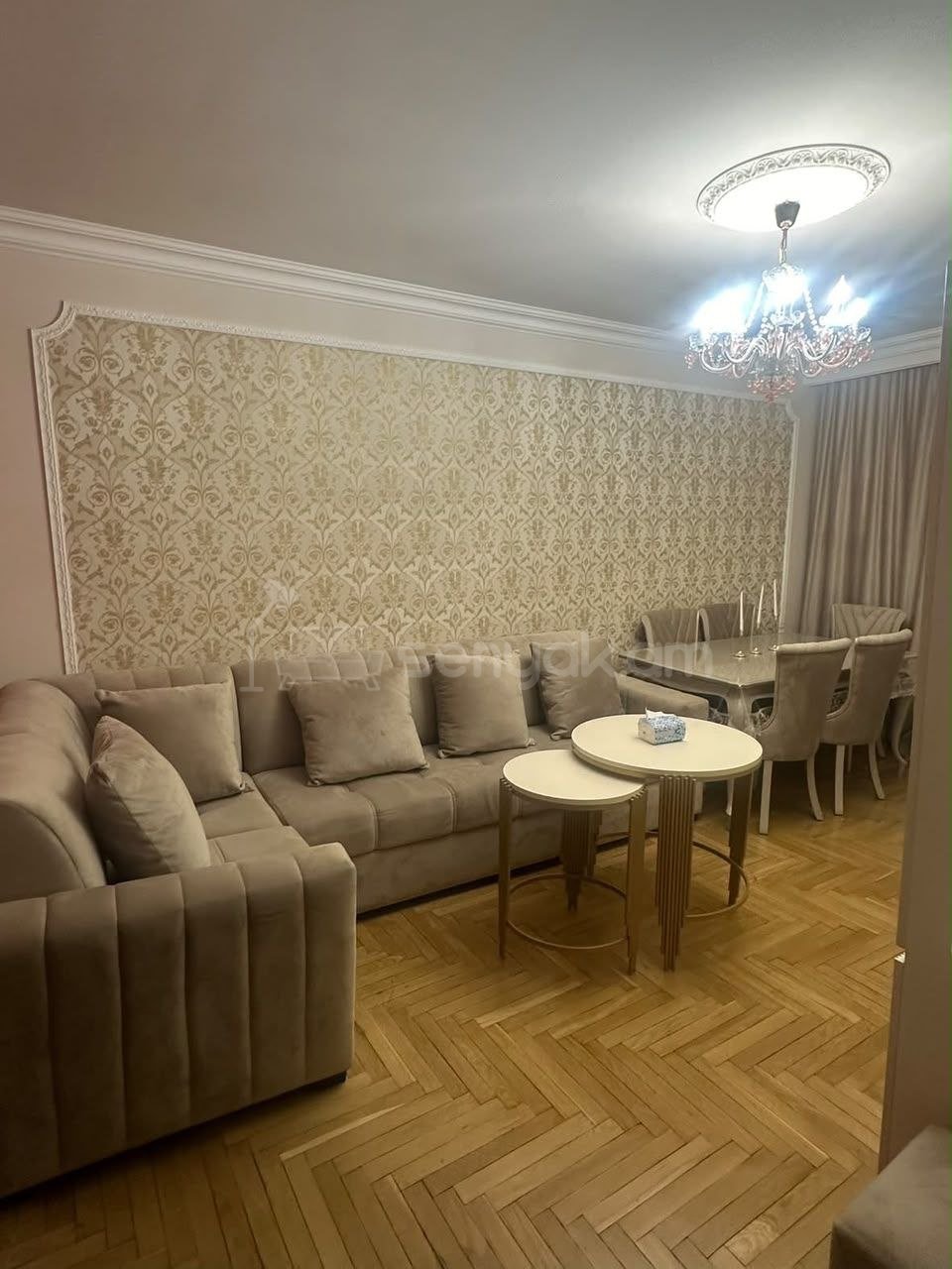 3 Սենյականոց Բնակարան Քարե Շենքում, 74քմ, 3/4 հարկ, Կոսմետիկ Վերանորոգված, Կահավորված
