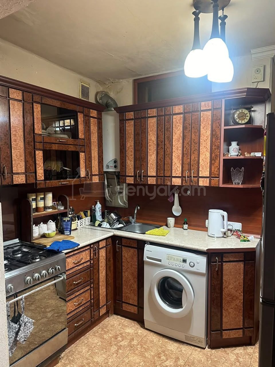 3 Սենյականոց Բնակարան Քարե Շենքում, 74քմ, 3/4 հարկ, Կոսմետիկ Վերանորոգված, Կահավորված