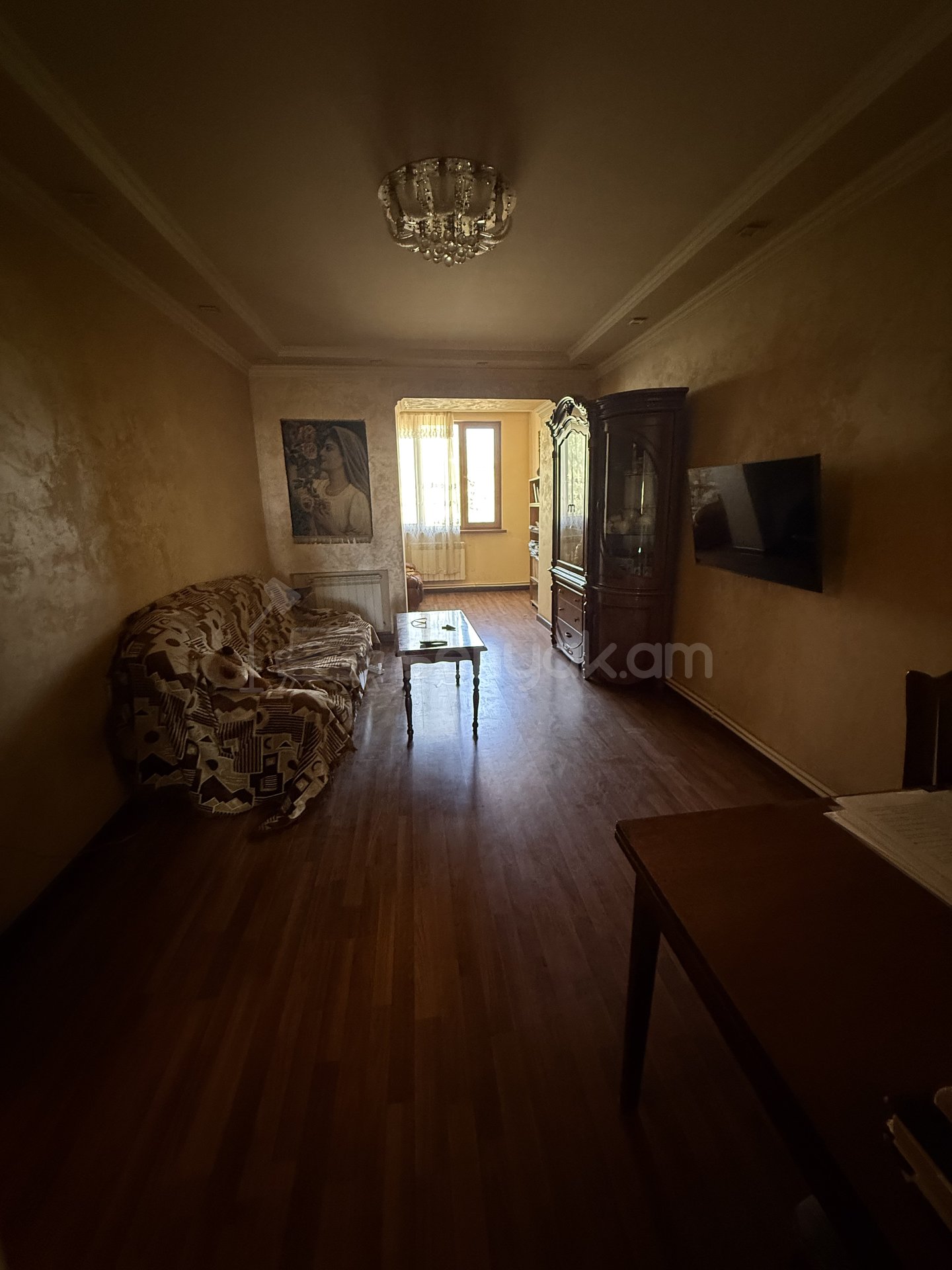 3 Սենյականոց Բնակարան Քարե Շենքում, 76քմ, 4/4 հարկ, Կոսմետիկ Վերանորոգված