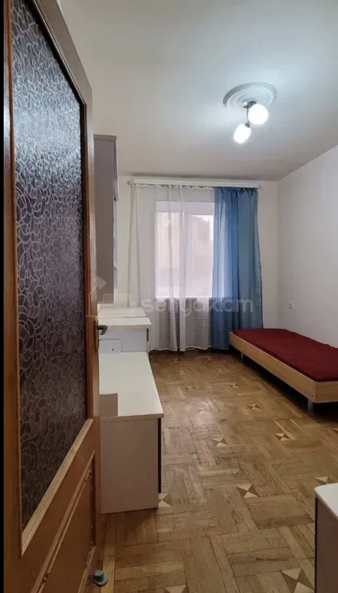 4 Սենյականոց Բնակարան Քարե Շենքում, 109քմ, 3/5 հարկ, Կոսմետիկ Վերանորոգված