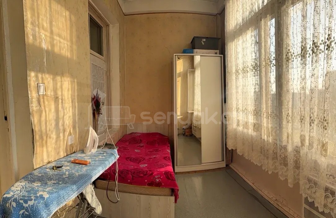 2 Սենյականոց Բնակարան Քարե Շենքում, 80քմ, 4/4 հարկ, Պետական Վիճակում