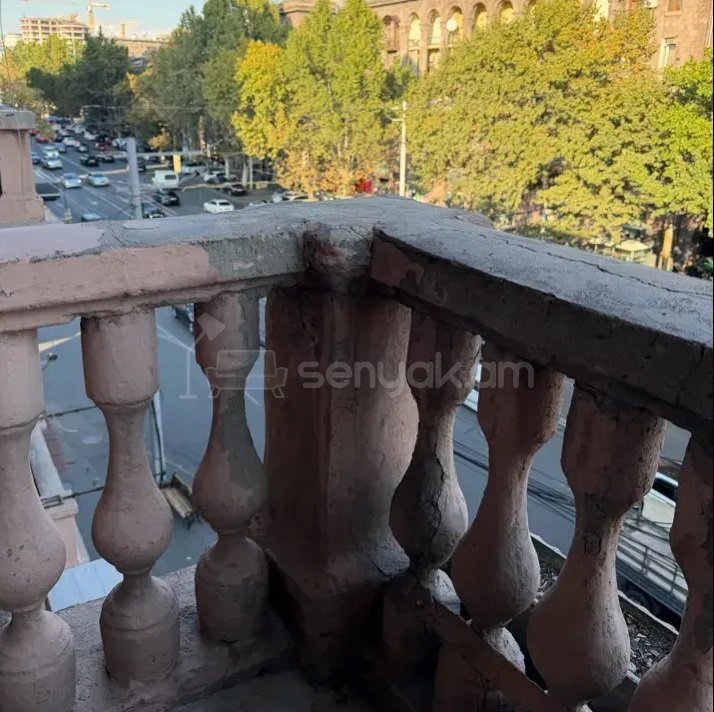 2 Սենյականոց Բնակարան Քարե Շենքում, 80քմ, 4/4 հարկ, Պետական Վիճակում