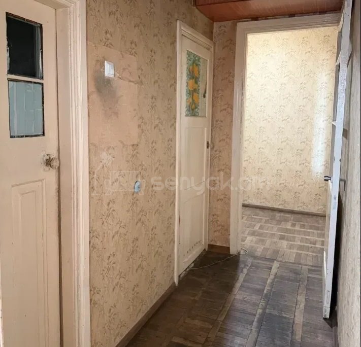 2 Սենյականոց Բնակարան Քարե Շենքում, 80քմ, 4/4 հարկ, Պետական Վիճակում