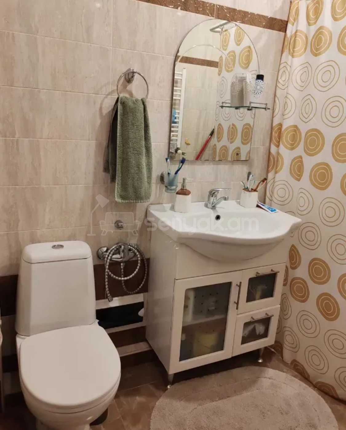 2 Սենյականոց Բնակարան Քարե Շենքում, 76քմ, 3/5 հարկ, Նորմալ Վիճակում