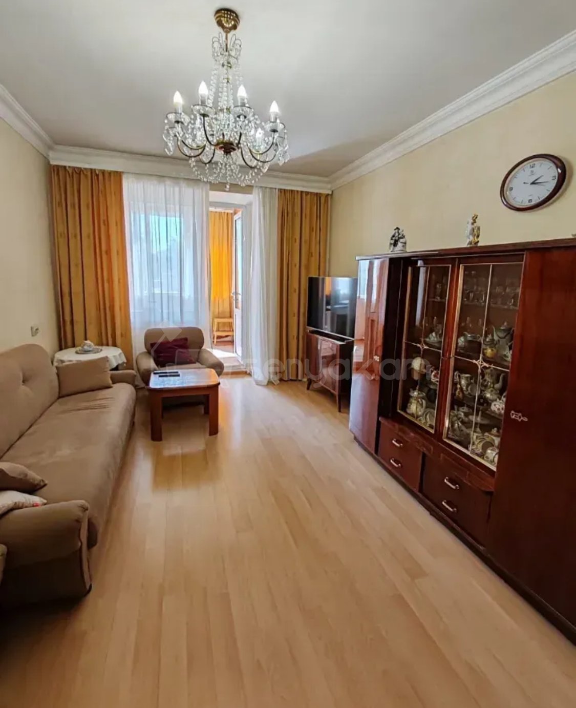 2 Սենյականոց Բնակարան Քարե Շենքում, 76քմ, 3/5 հարկ, Նորմալ Վիճակում