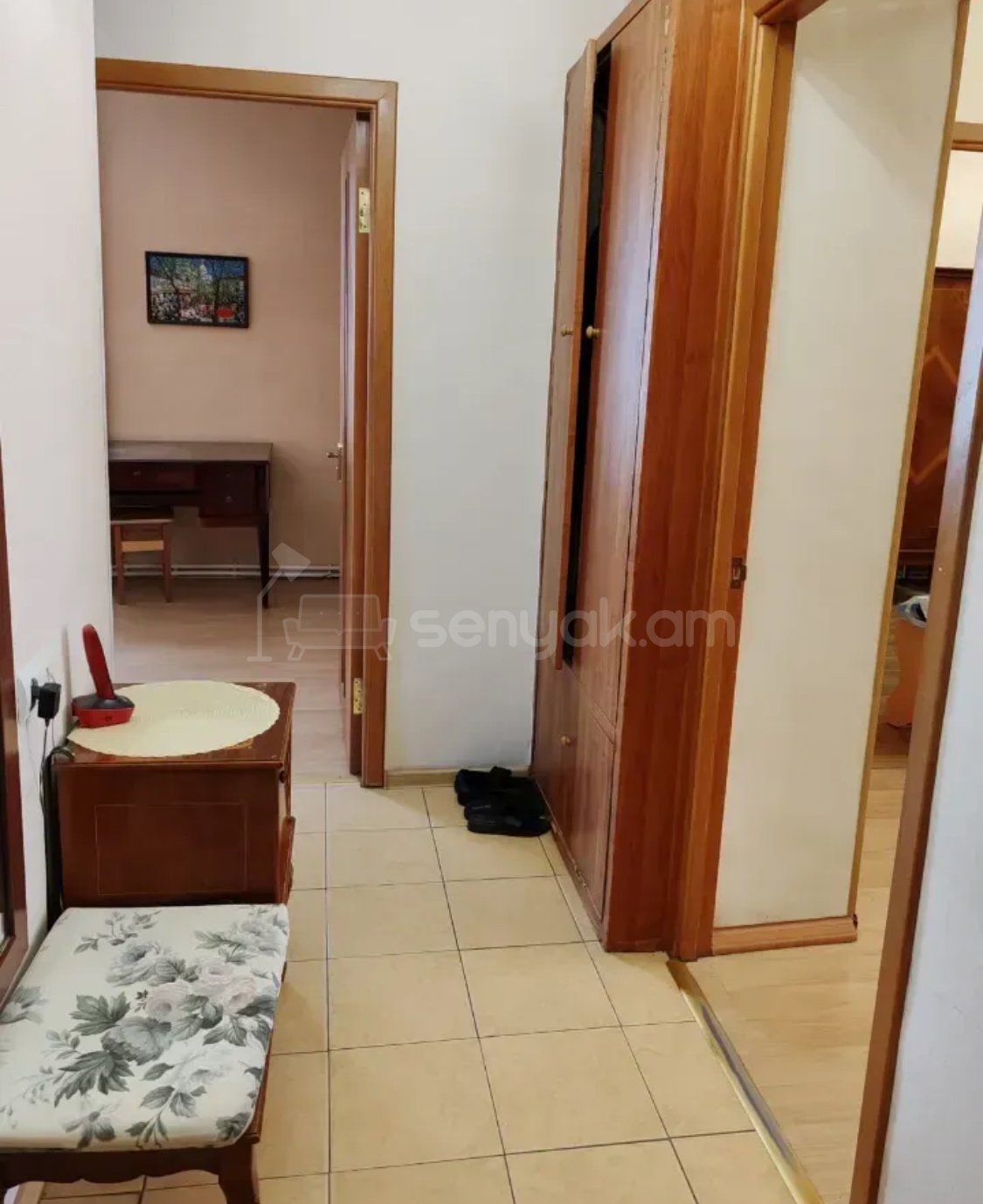 2 Սենյականոց Բնակարան Քարե Շենքում, 76քմ, 3/5 հարկ, Նորմալ Վիճակում