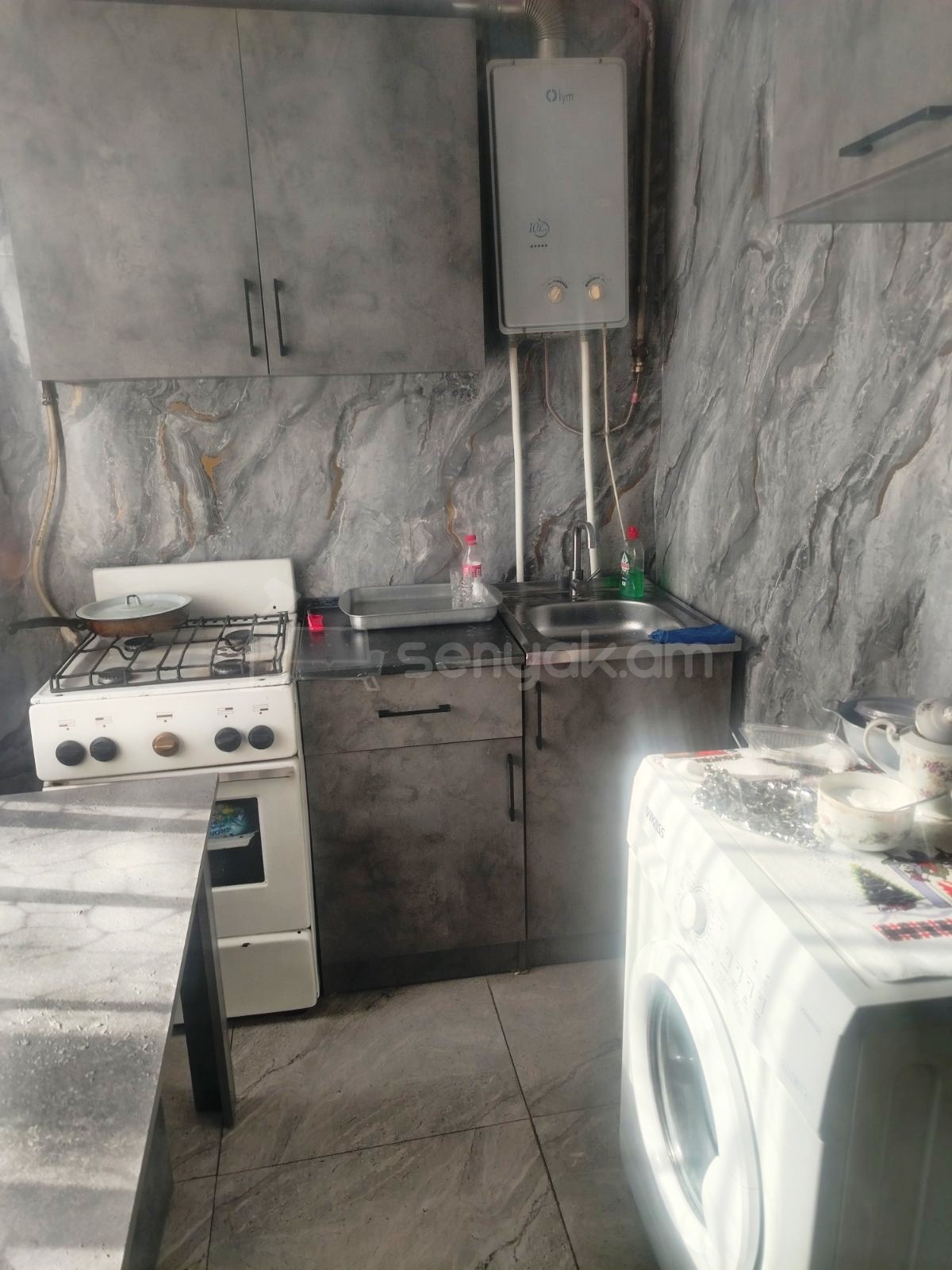 1 Սենյականոց Բնակարան Քարե Շենքում, 38քմ, 3/5 հարկ, Կոսմետիկ Վերանորոգված, Կահավորված, Արևկող