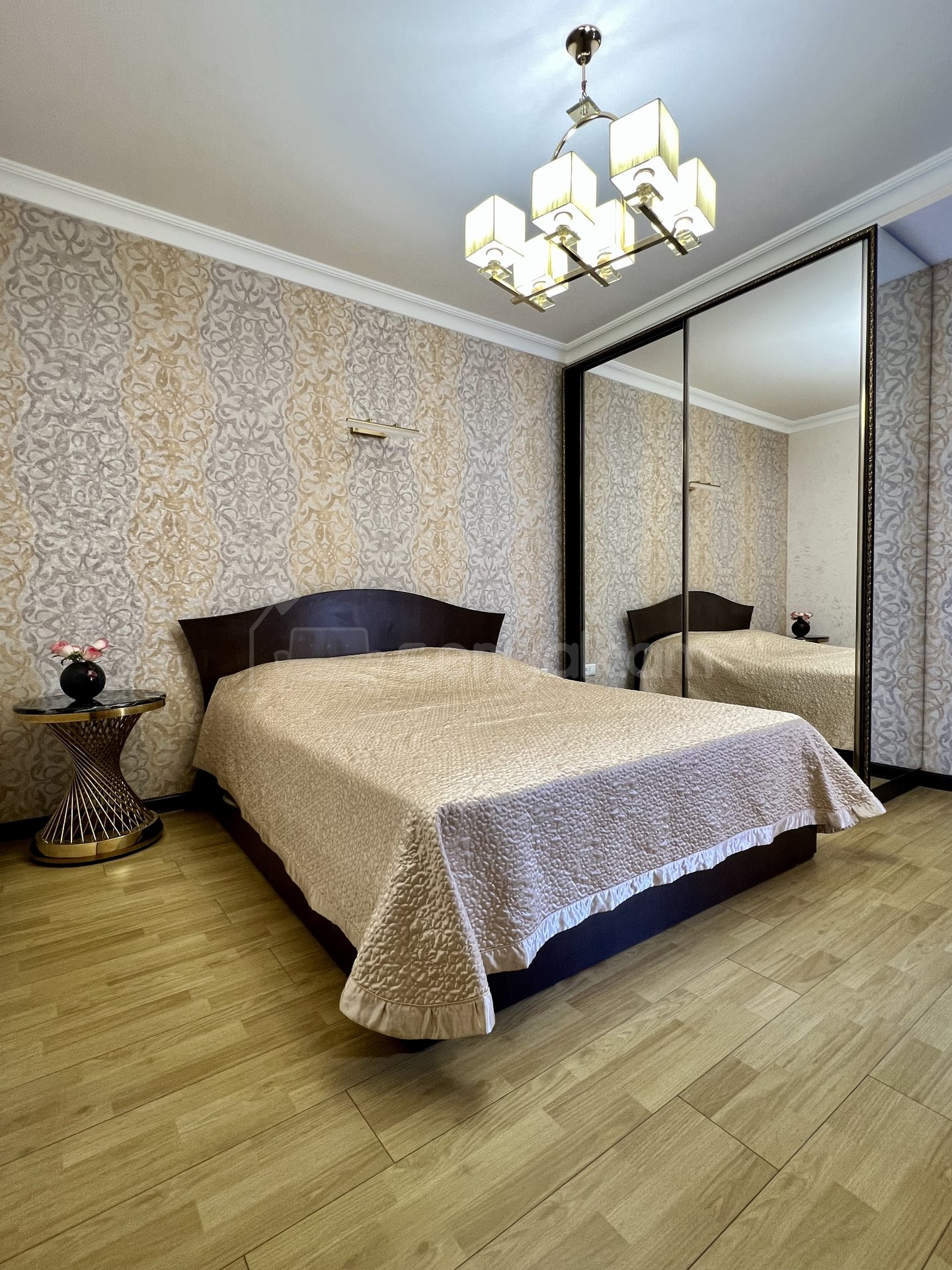 3 Սենյականոց Բնակարան, 78քմ, 4/10 հարկ, Կապիտալ Վերանորոգված