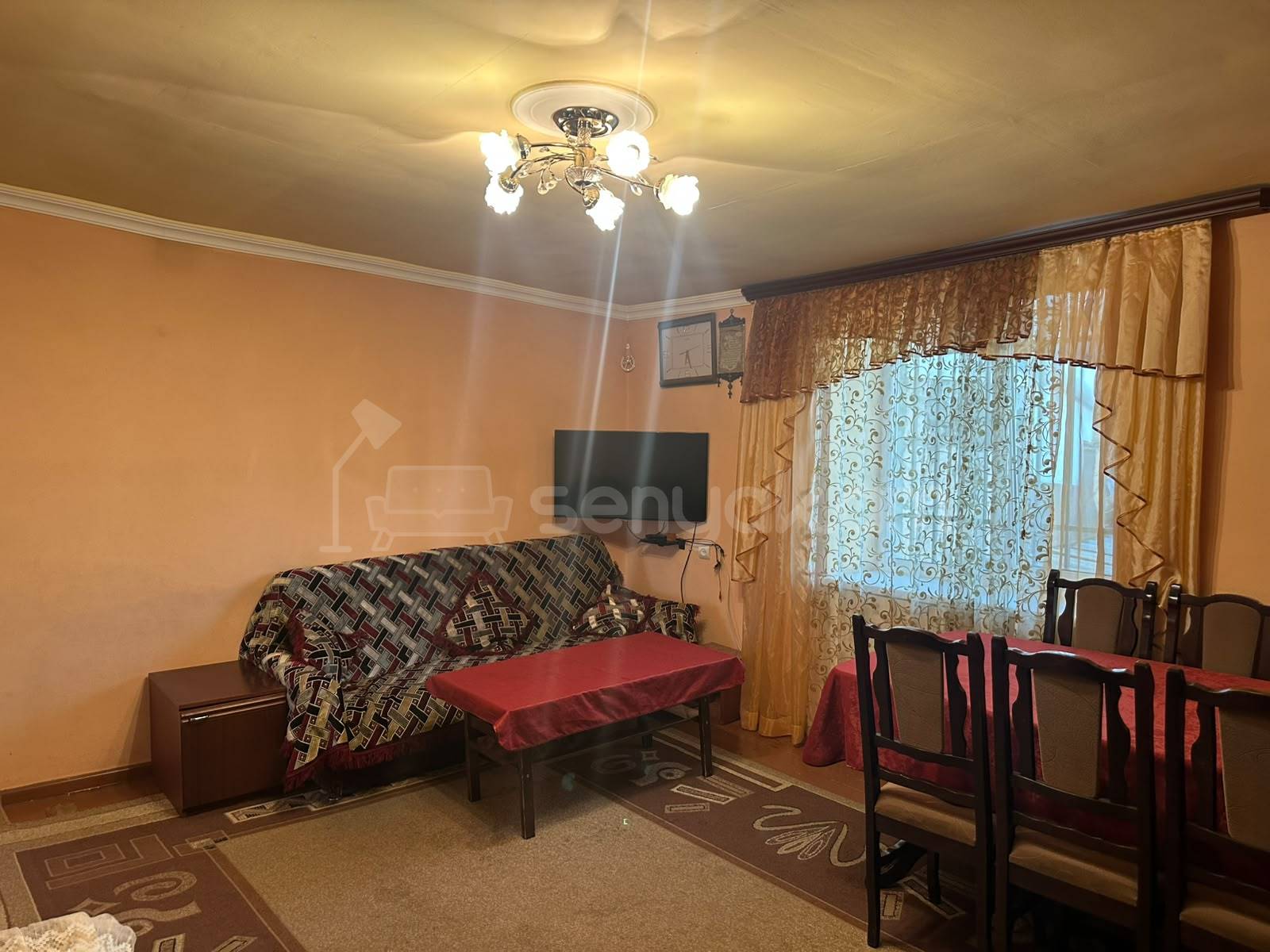 2 Սենյականոց Բնակարան Քարե Շենքում, 67քմ, 1/1 հարկ, Նորմալ Վիճակում, Կահավորված
