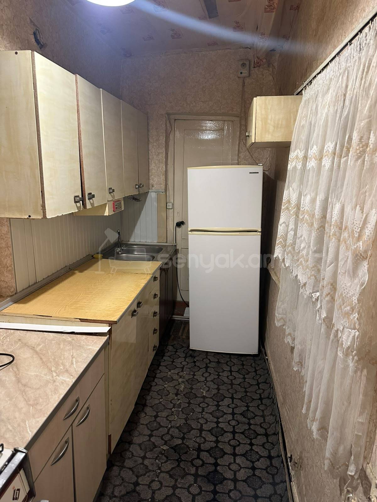 2 Սենյականոց Բնակարան Քարե Շենքում, 67քմ, 1/1 հարկ, Նորմալ Վիճակում, Կահավորված