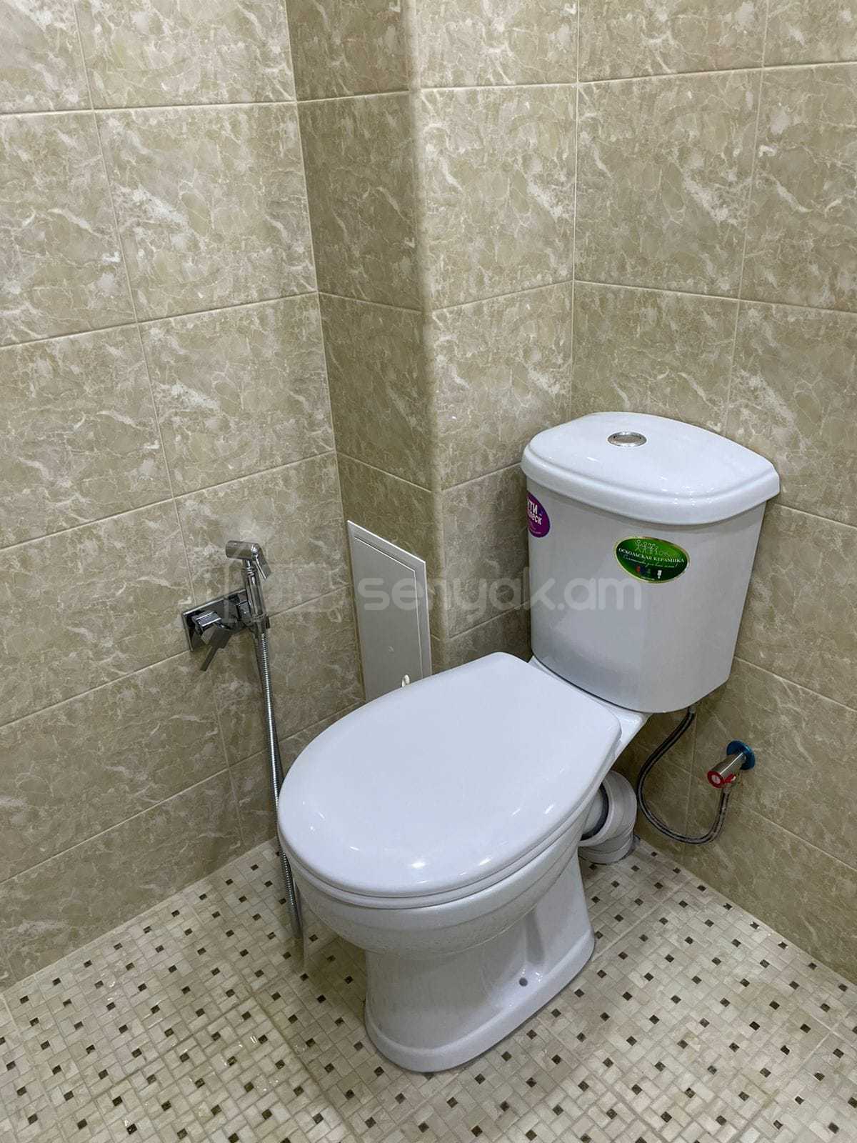 2 Սենյականոց Բնակարան Քարե Շենքում, 62քմ, 2/5 հարկ, Կապիտալ Վերանորոգված, Կահավորված, Արևկող
