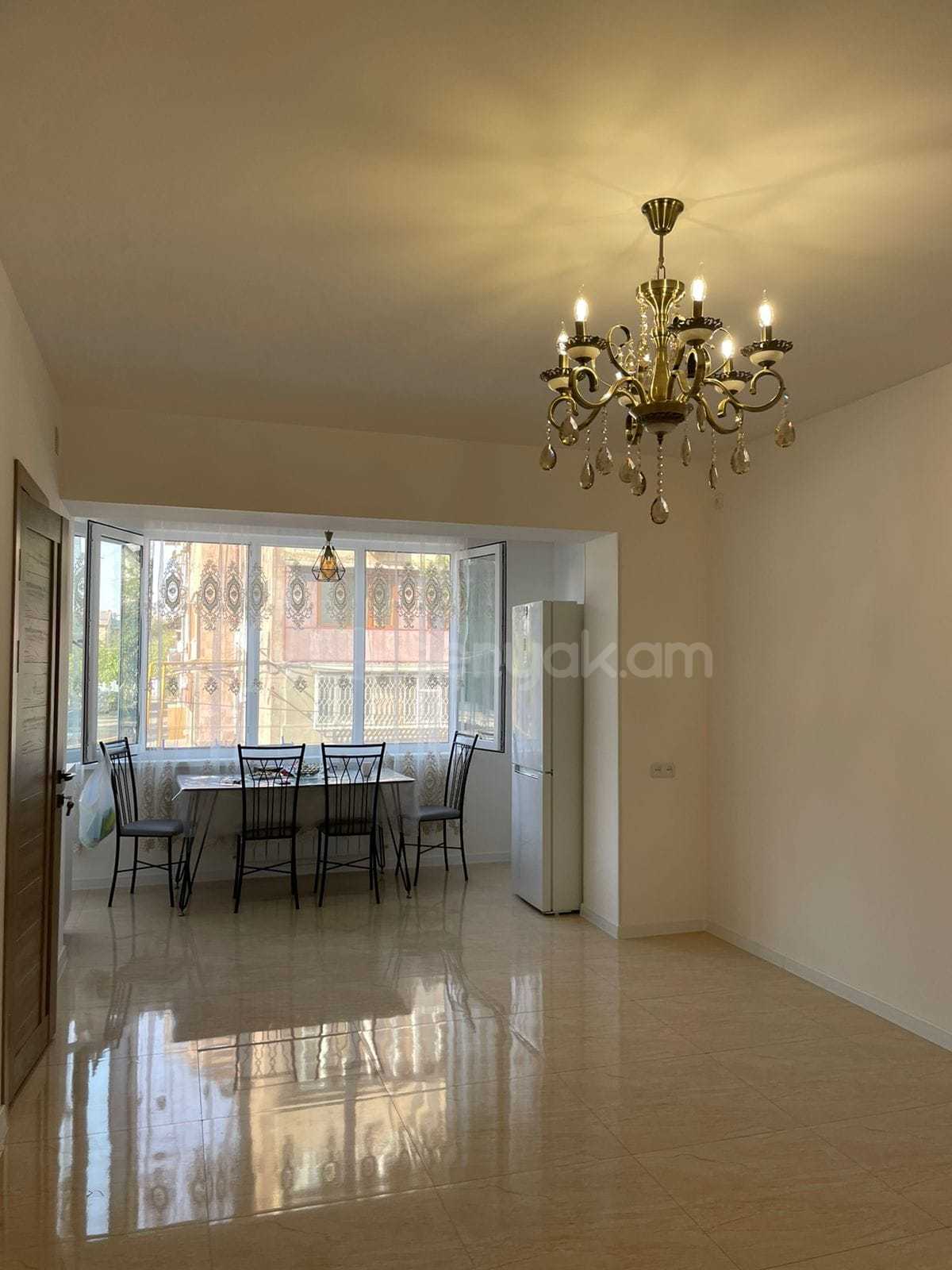 2 Սենյականոց Բնակարան Քարե Շենքում, 62քմ, 2/5 հարկ, Կապիտալ Վերանորոգված, Կահավորված, Արևկող