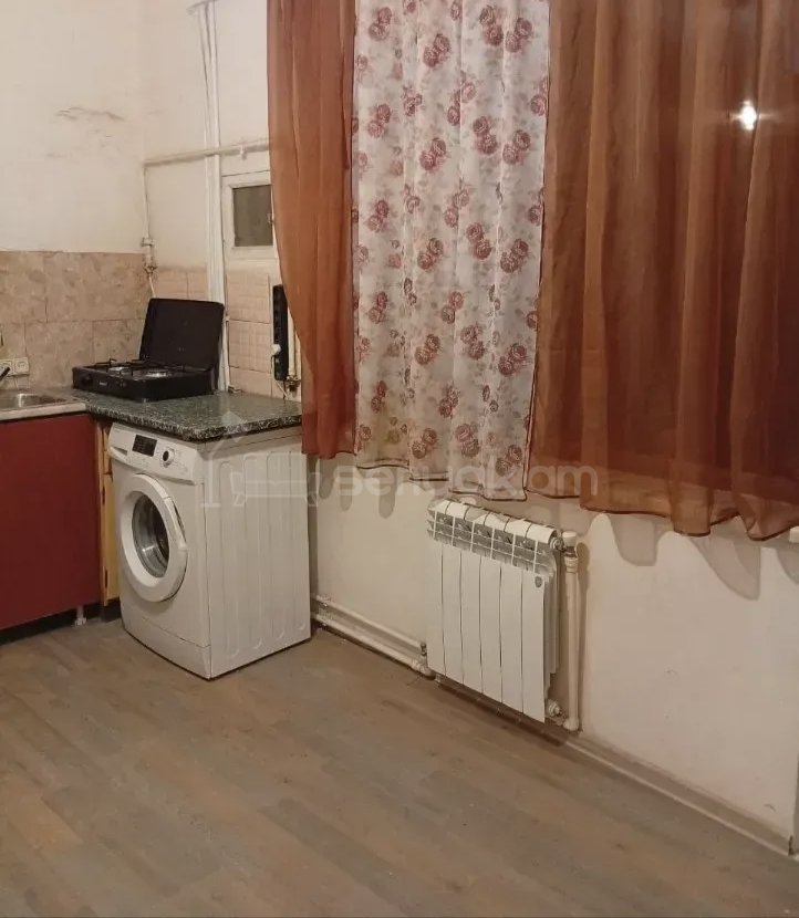 1 Սենյականոց Բնակարան Քարե Շենքում, 48քմ, 1/1 հարկ, Նորմալ Վիճակում, Կահավորված