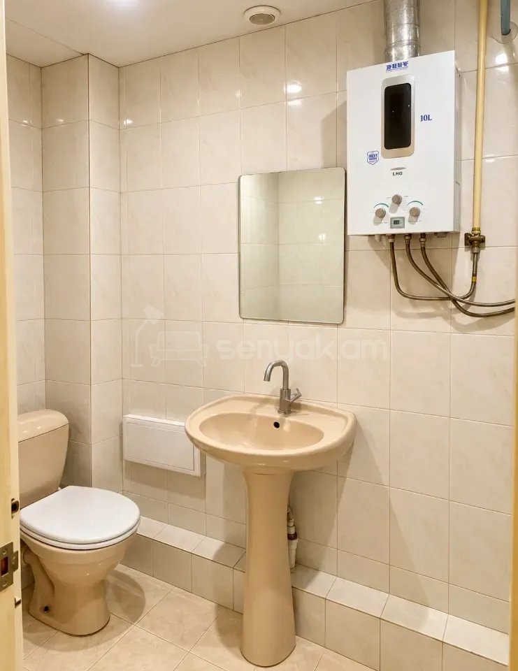 3 Սենյականոց Բնակարան Քարե Շենքում, 71քմ, 4/5 հարկ, Կապիտալ Վերանորոգված