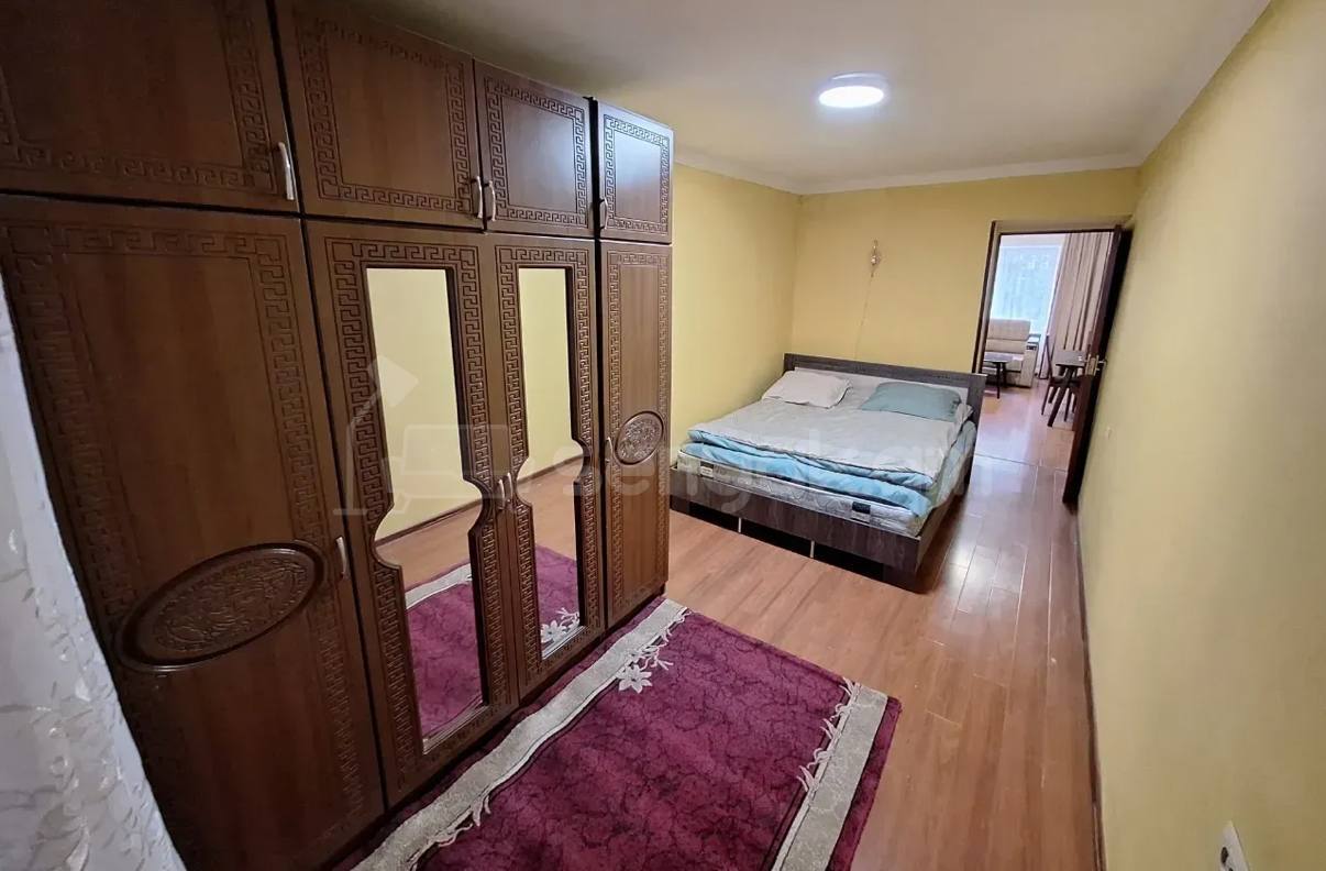 3 Սենյականոց Բնակարան Քարե Շենքում, 53քմ, 3/5 հարկ, Կապիտալ Վերանորոգված, Կահավորված