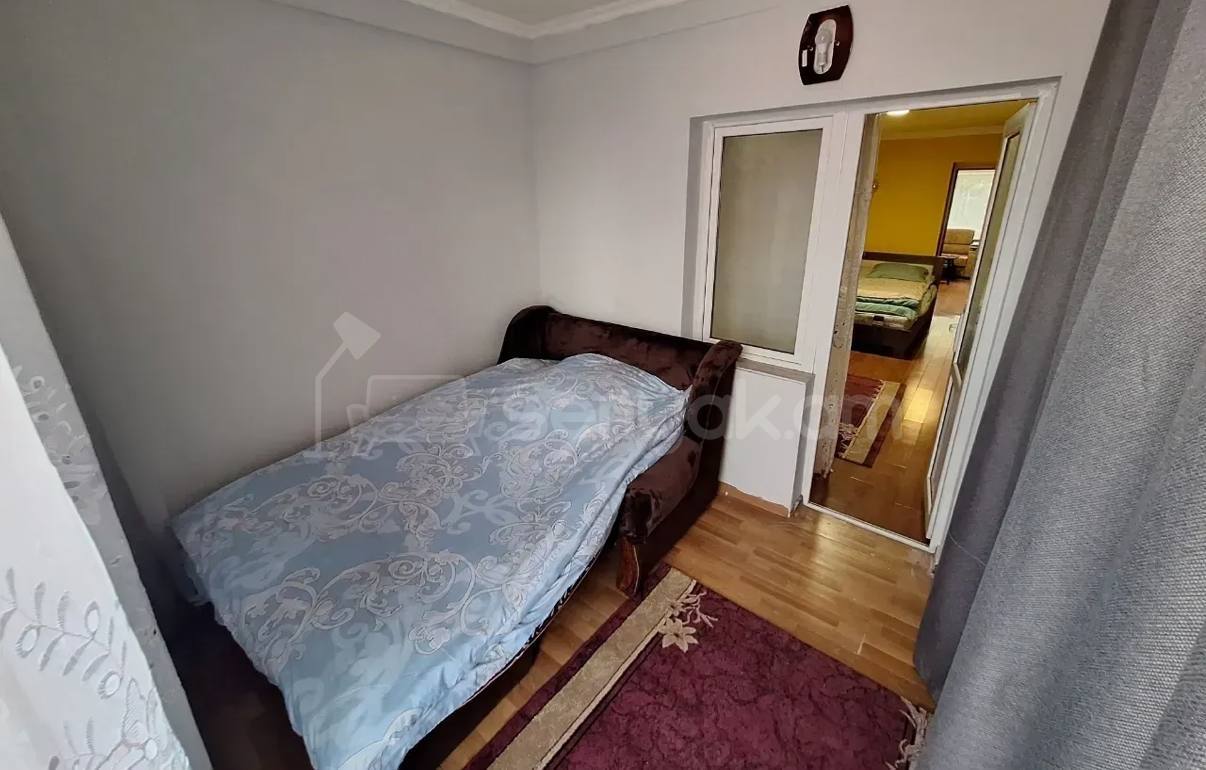 3 Սենյականոց Բնակարան Քարե Շենքում, 53քմ, 3/5 հարկ, Կապիտալ Վերանորոգված, Կահավորված