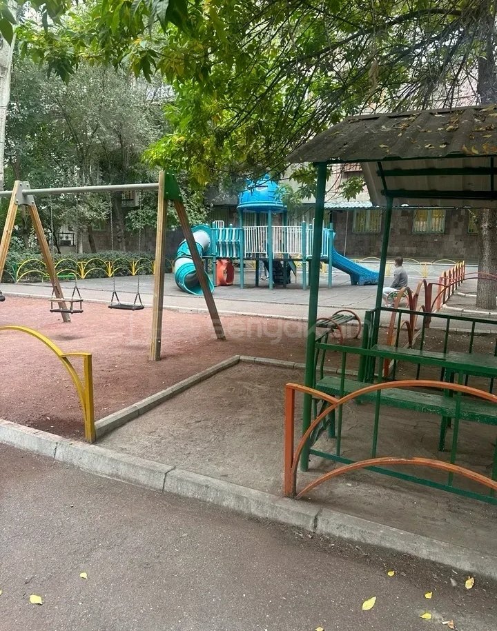 2 Սենյականոց Բնակարան, 41քմ, 10/11 հարկ, Դիզայներական Վերանորոգված